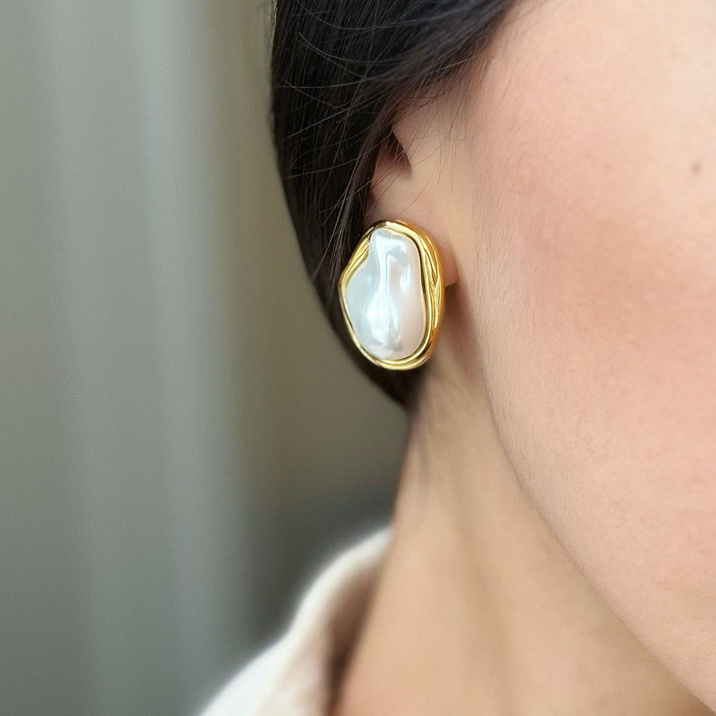 Collection Eclipse : Fragments de Lune, Bague, Collier, Boucle d'oreille Perle Nacrée